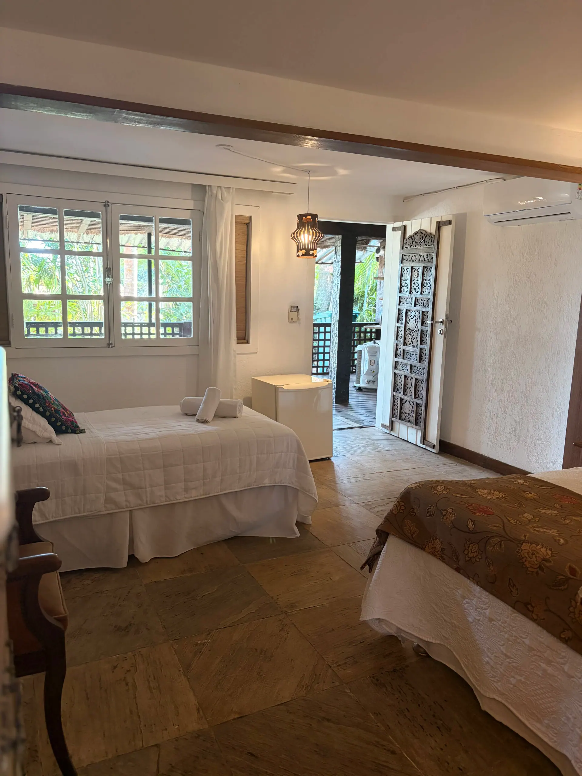 Acomodação Aquabarra House